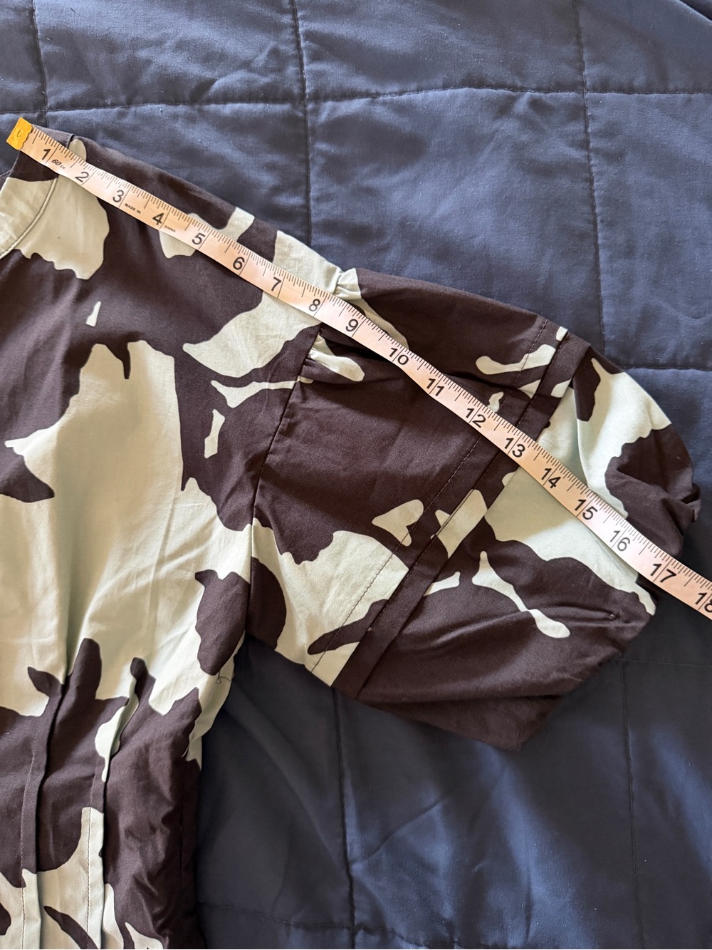 NWT | M | Pintuck Puff Sleeve Top | Abstract Mint/Black |Banana Republic Factory - Picture 16 of 16